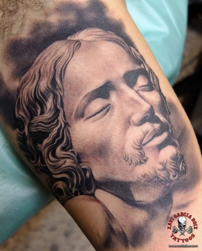 xavi garcia boix tattoo retrato realismo portrait realism tatuaje valencia diversos random cristo jesus sculpture escultura