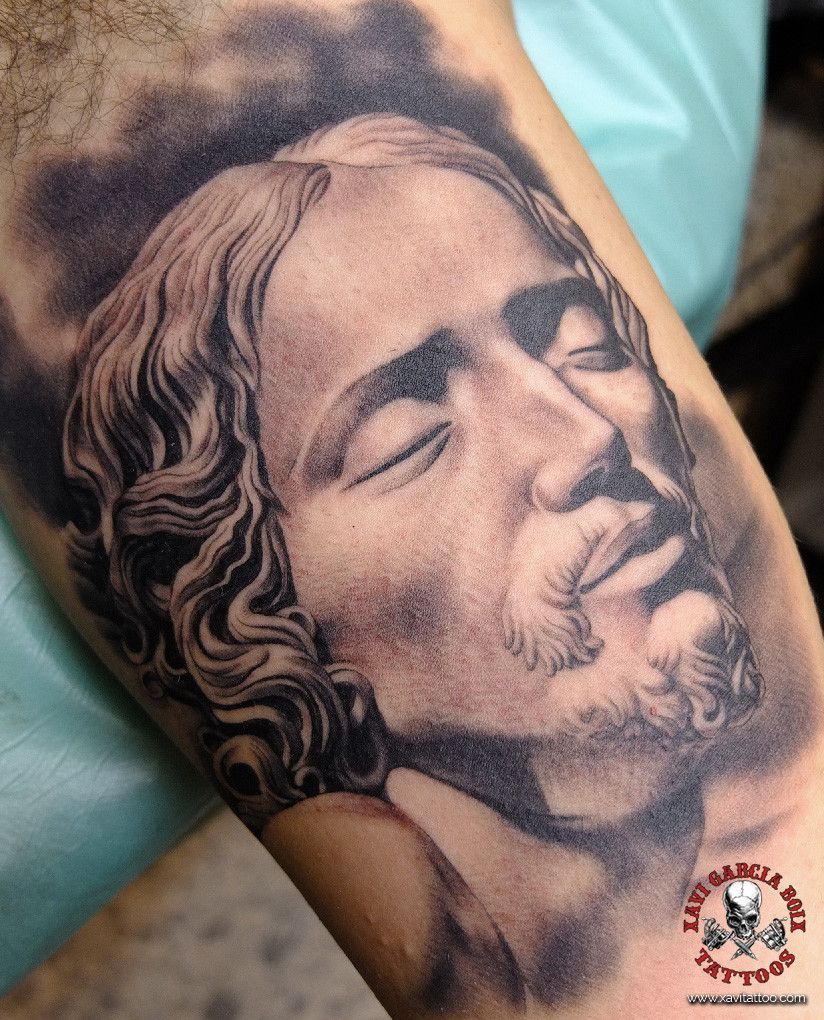 xavi garcia boix tattoo retrato realismo portrait realism tatuaje valencia diversos random cristo jesus sculpture escultura