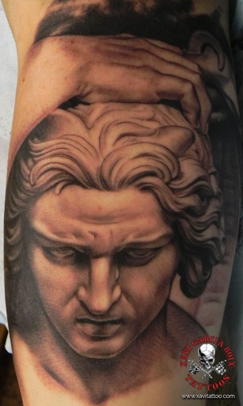 xavi garcia boix tattoo retrato realismo portrait realism tatuaje valencia diversos random lucifer 2 sculpture escultura