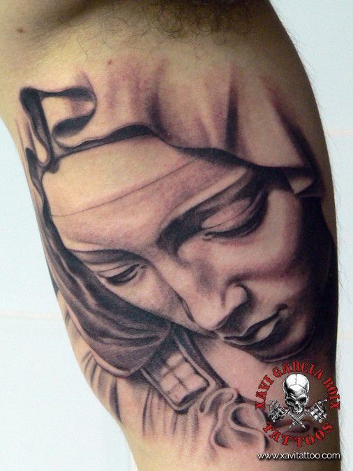 xavi garcia boix tattoo retrato realismo portrait realism tatuaje valencia diversos random piedad pieta miguel angel sculpture escultura