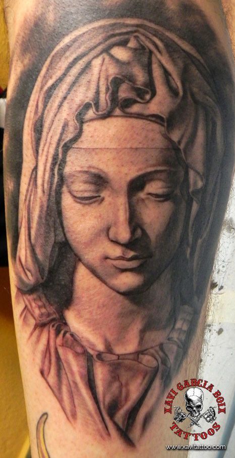 xavi garcia boix tattoo retrato realismo portrait realism tatuaje valencia diversos random pieta frontal front pieta
