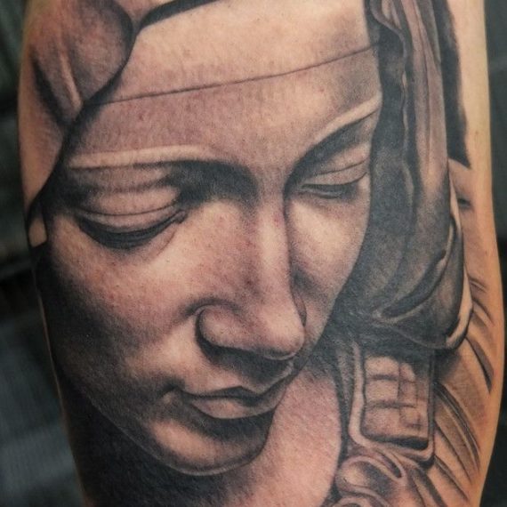 xavi garcia boix tattoo retrato realismo portrait realism tatuaje valencia diversos random pieta piedad miguel angel sculpture escultura