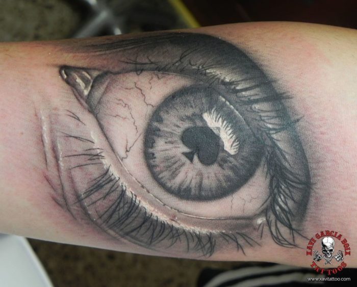 xavi garcia boix tattoo retrato realismo portrait realism tatuaje valencia diversos random poker ojo eye