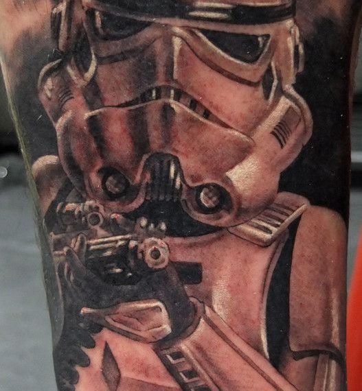 xavi garcia boix tattoo retrato realismo portrait realism tatuaje valencia diversos random stormtrooper star wars mandalorian disney