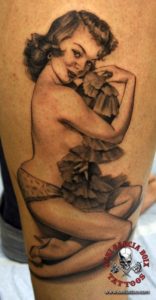 xavi garcia boix tattoo retrato realismo portrait realism tatuaje valencia pin ups girls chicas Maid Pin Up charming 50s