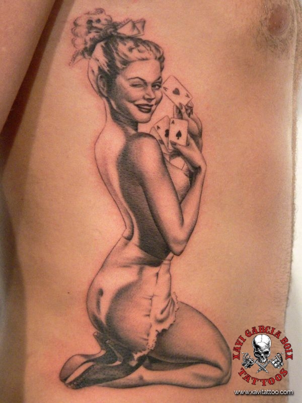 xavi garcia boix tattoo retrato realismo portrait realism tatuaje valencia pin ups girls chicas Maid Pin Up poker as ases