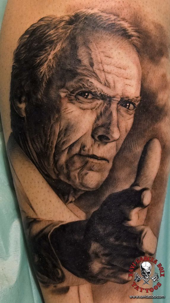 xavi garcia boix tattoo retrato realismo portrait realism tatuaje valencia tatuajes personajes famosos famous characters Torino CLint Eastwood-01