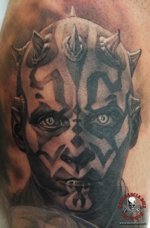 xavi garcia boix tattoo retrato realismo portrait realism tatuaje valencia tatuajes personajes famosos famous characters darth maul star wars mandalorian disney