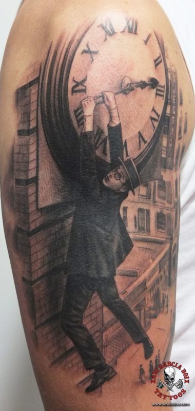 xavi garcia boix tattoo retrato realismo portrait realism tatuaje valencia tatuajes personajes famosos famous characters harold lloyd