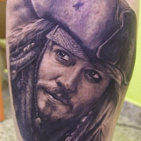 xavi garcia boix tattoo retrato realismo portrait realism tatuaje valencia tatuajes personajes famosos famous characters piratas caribe JOHNNY-DEPP-01