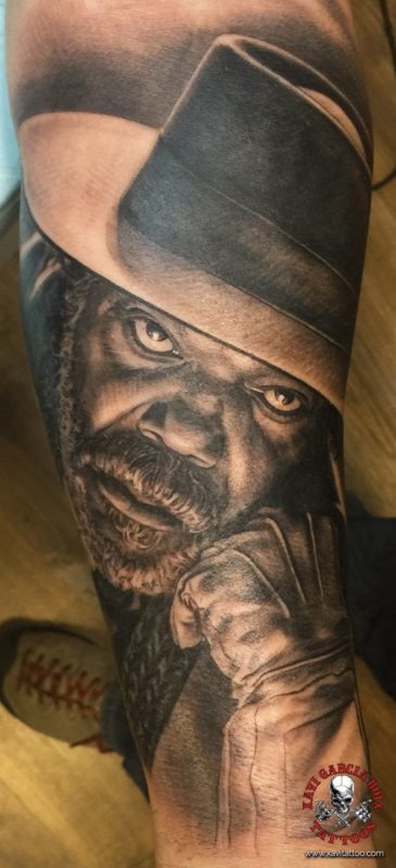 xavi garcia boix tattoo retrato realismo portrait realism tatuaje valencia tatuajes personajes famosos famous characters samuel l jackson-01